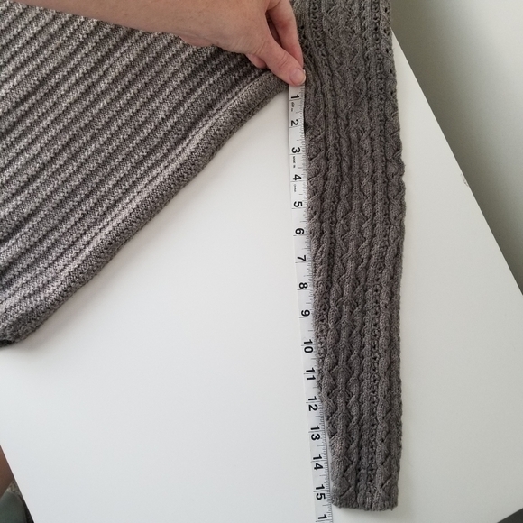 LOFT Gray Cable Knit Sweater Size XS - Picture 2 of 10